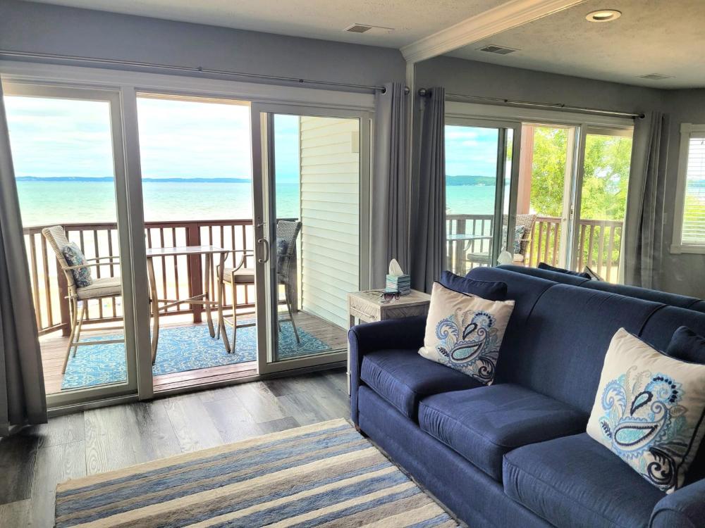 Beachside 213 with Pool Hot Tub and Private Deck overlooking East Bay